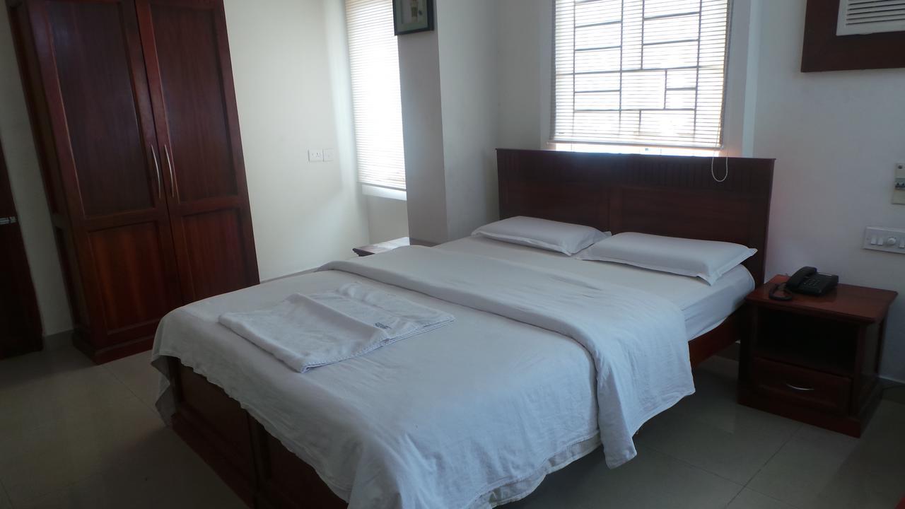 Kooloth Lake View Residency Otel Coimbatore Dış mekan fotoğraf